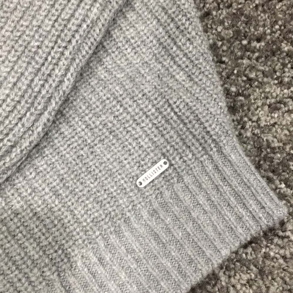 Color Block Crewneck Sweater - Picture 6 of 8